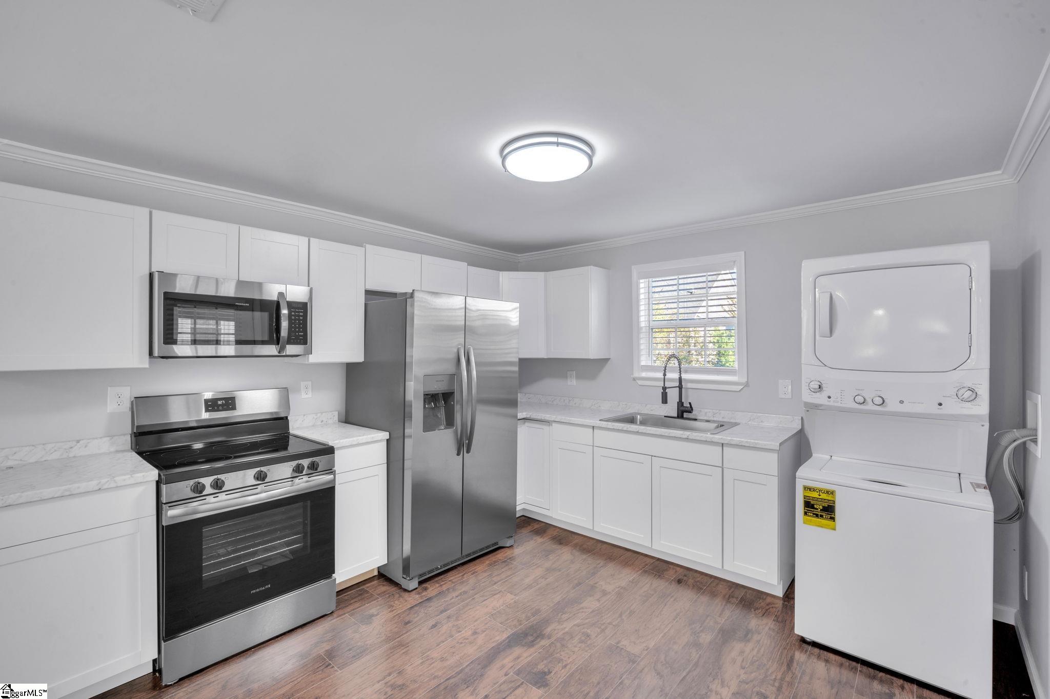 513 Anderson Street Greenville, SC 29601 - Photo 8 of 16