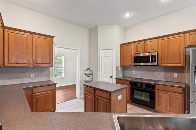 $459,500 | 6581 Meadow Ridge Circle, Nevada, TX 75173