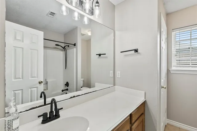 $459,500 | 6581 Meadow Ridge Circle, Nevada, TX 75173