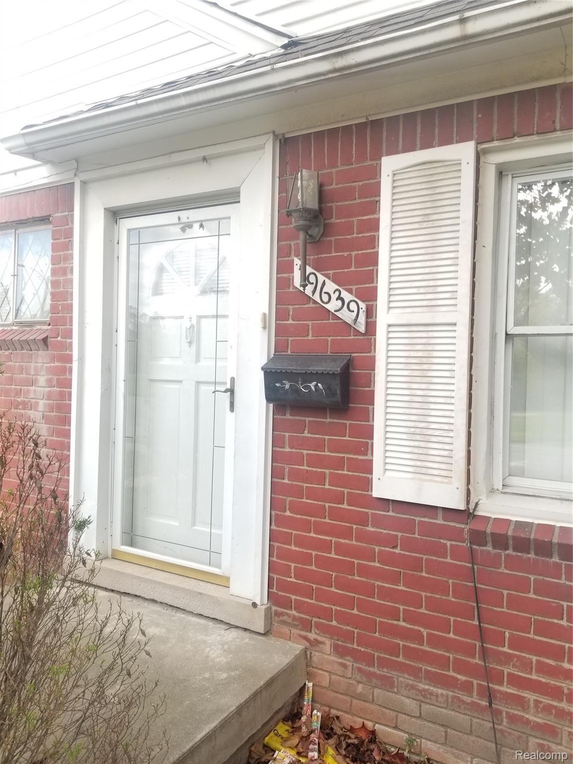 19639 Moross Road Detroit, MI 48224 - Photo 2 of 18 20191105_124231.jpg