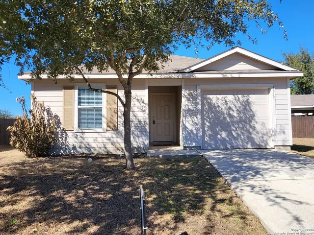$1,300 | 5815 Circle Canyon, San Antonio, TX 78252