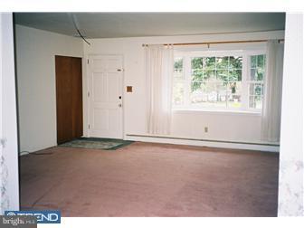 19 Pinetown Road Audubon, PA 19403 - Photo 4 of 12