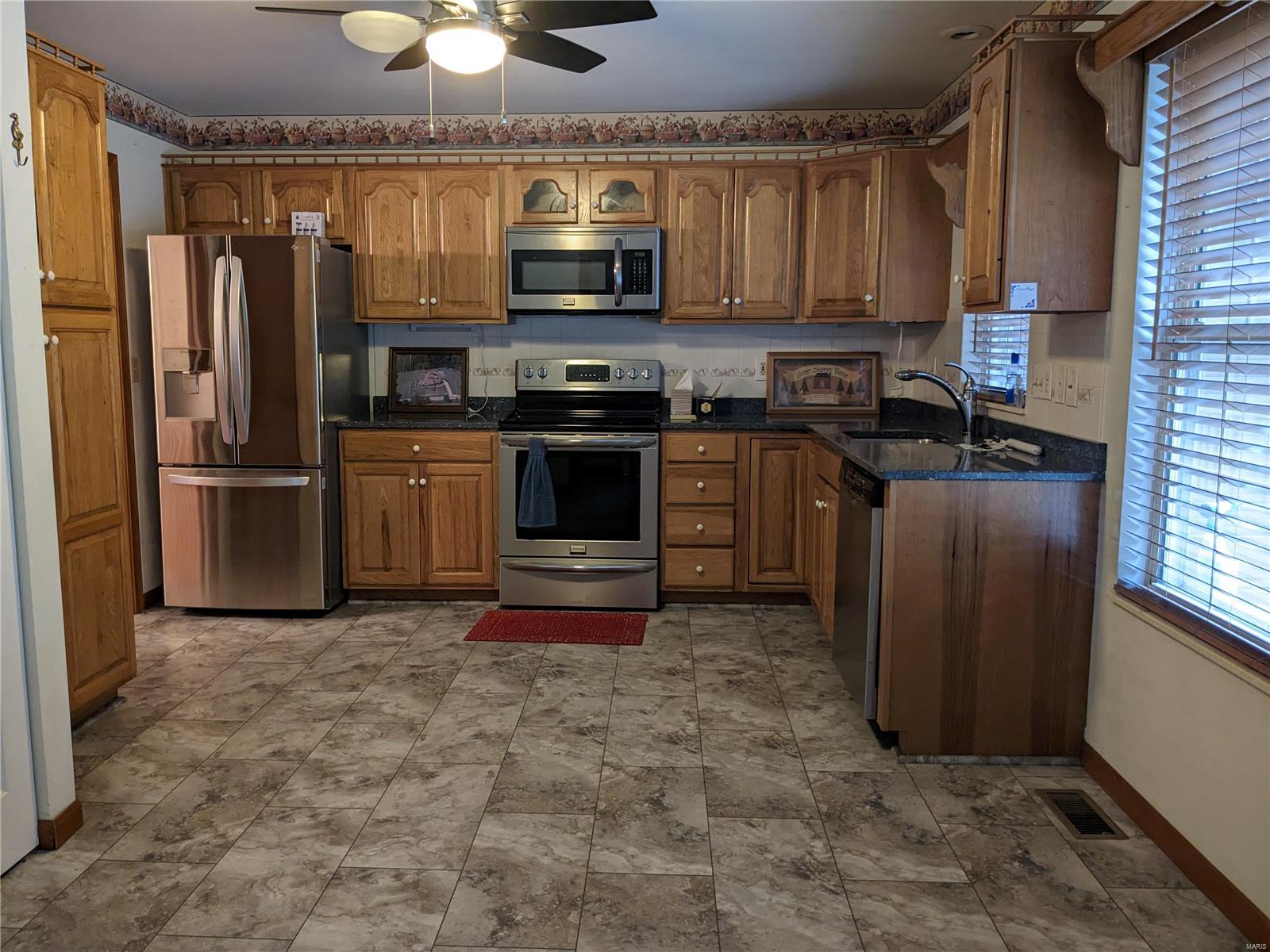 11367 Eiff Road Marissa, IL 62257 - Photo 27 of 33