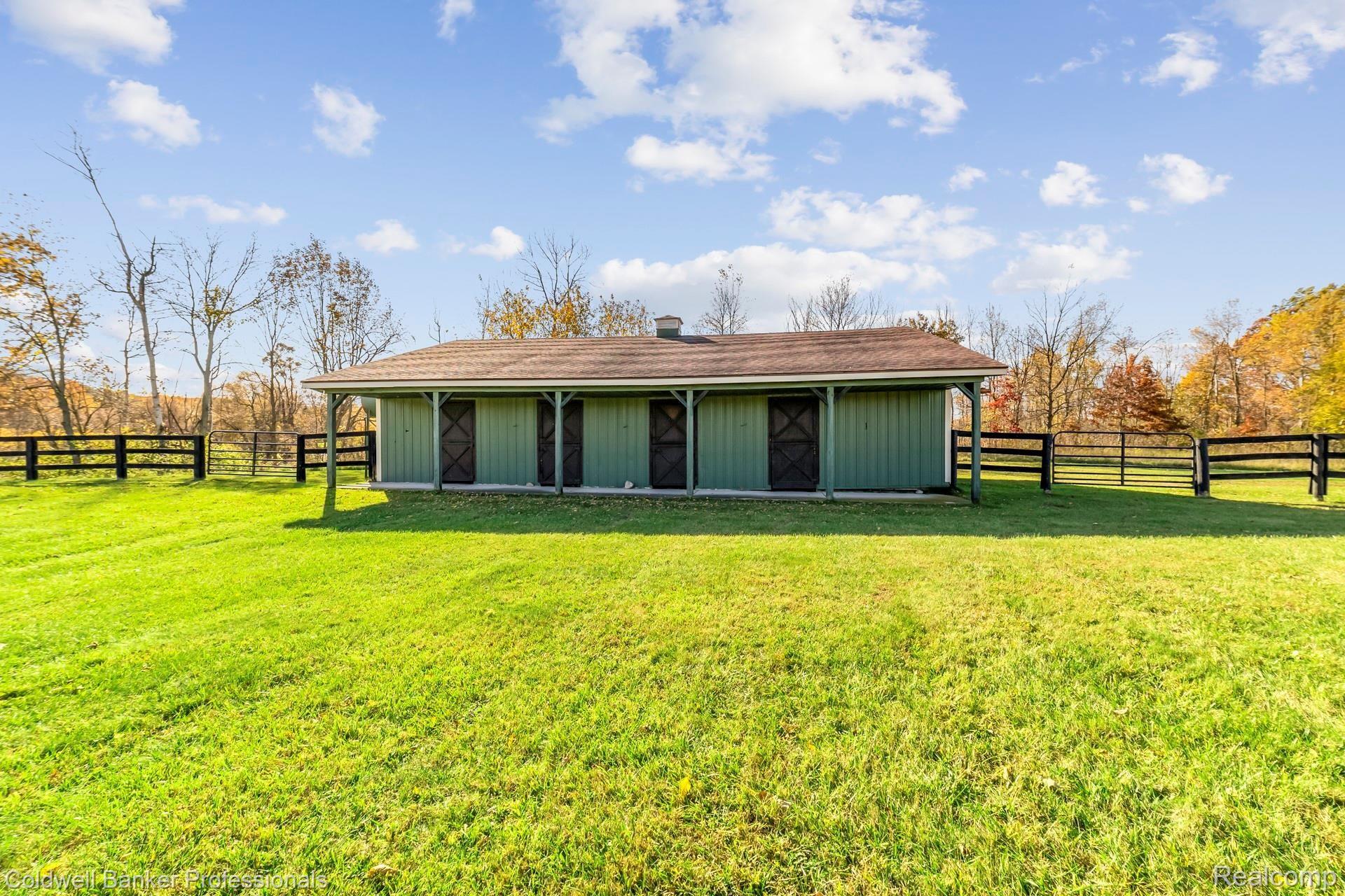 3180 Casey Road Metamora, MI 48455 - Photo 31 of 39 030-photo-rear-view-7703103.jpg