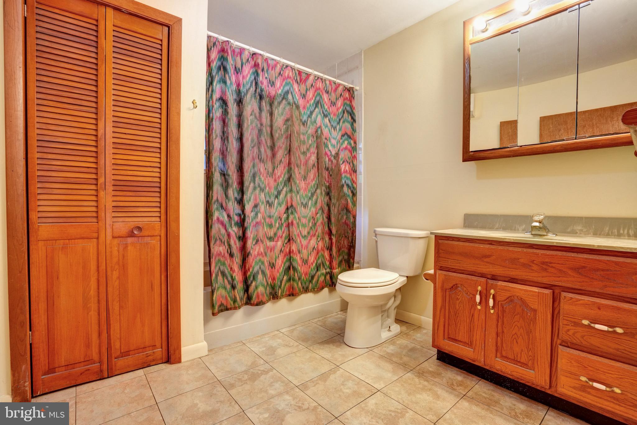 2407 Secane Road Secane, PA 19018 - Photo 36 of 47 Main Floor Full Bathroom