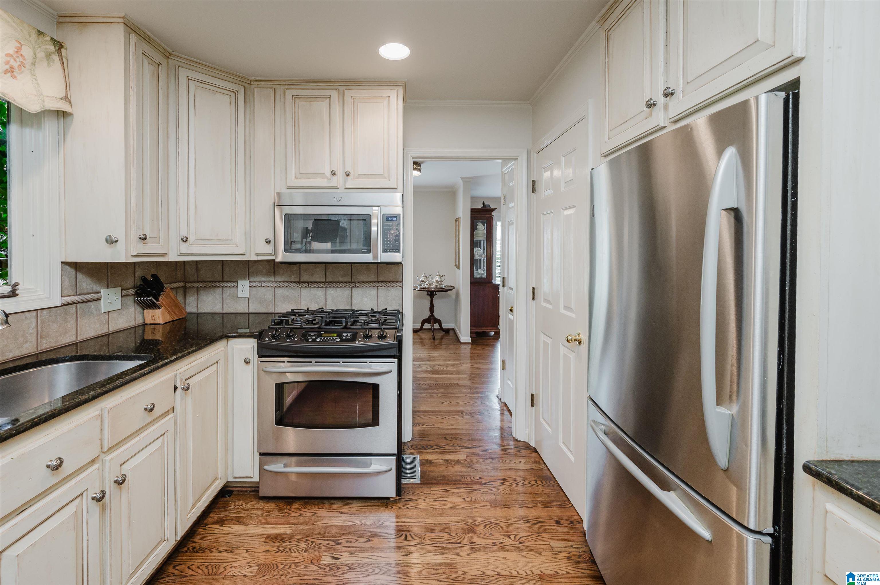 2331 Deerwood Road Birmingham, AL 35216 - Photo 12 of 57