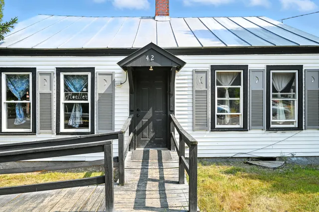 $1,200,000 | 47 River Road, New Portland, ME 04961