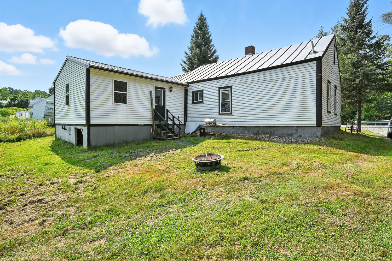 47 River Road New Portland, ME 04961 - Photo 46 of 220 42 River Rd New Portland-large-013-012-g