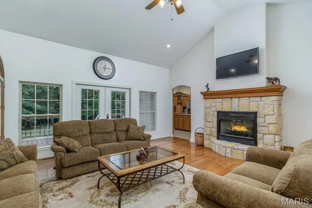 $639,000 | 24473 Remington Lane, Lebanon, MO 65536