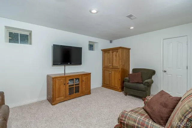 $639,000 | 24473 Remington Lane, Lebanon, MO 65536