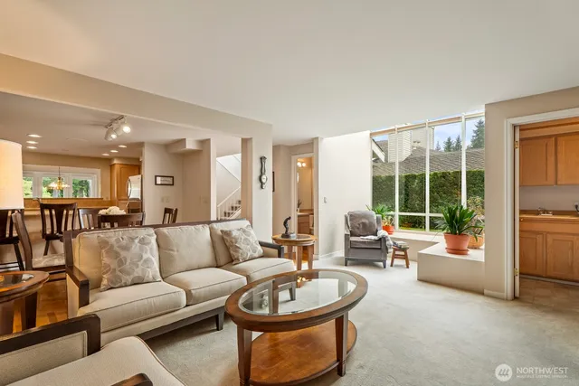 $825,000 | 2015 Mill Pointe Drive Southeast, Mill Creek, WA 98012