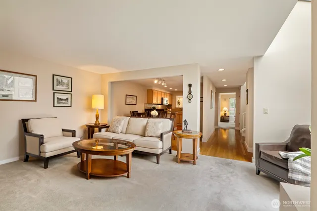 $825,000 | 2015 Mill Pointe Drive Southeast, Mill Creek, WA 98012