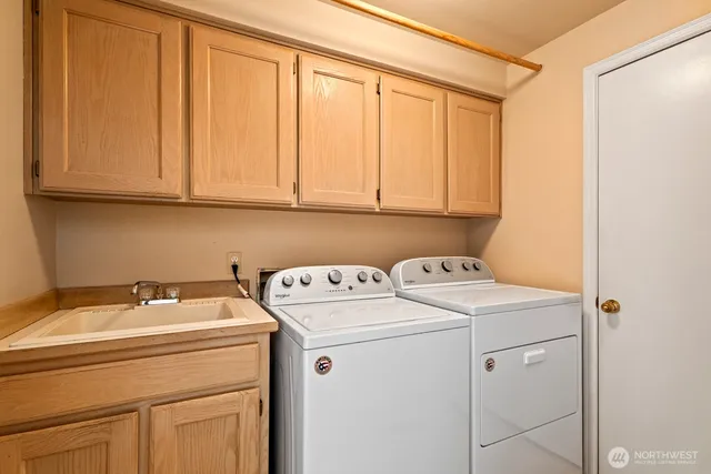 $825,000 | 2015 Mill Pointe Drive Southeast, Mill Creek, WA 98012