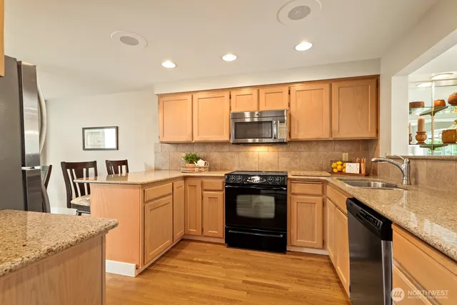 $825,000 | 2015 Mill Pointe Drive Southeast, Mill Creek, WA 98012