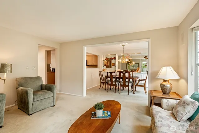 $825,000 | 2015 Mill Pointe Drive Southeast, Mill Creek, WA 98012