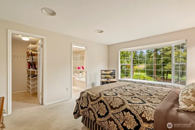 $825,000 | 2015 Mill Pointe Drive Southeast, Mill Creek, WA 98012