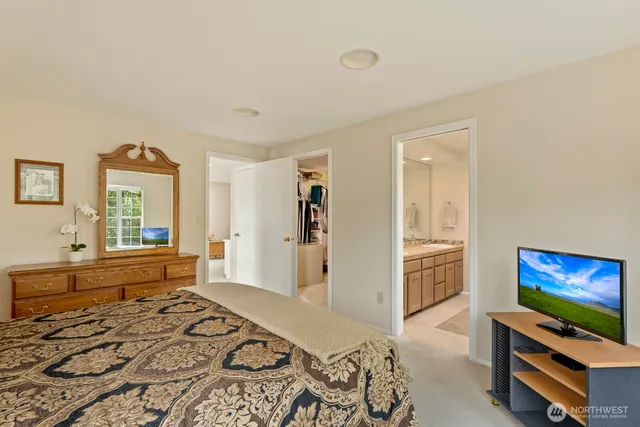 $825,000 | 2015 Mill Pointe Drive Southeast, Mill Creek, WA 98012