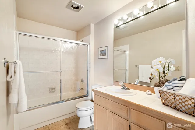 $825,000 | 2015 Mill Pointe Drive Southeast, Mill Creek, WA 98012