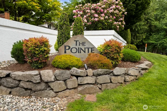 $825,000 | 2015 Mill Pointe Drive Southeast, Mill Creek, WA 98012