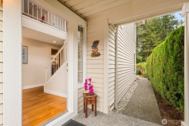 $825,000 | 2015 Mill Pointe Drive Southeast, Mill Creek, WA 98012