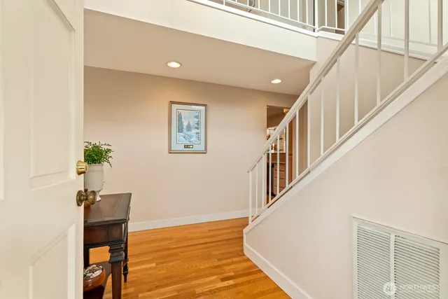 $825,000 | 2015 Mill Pointe Drive Southeast, Mill Creek, WA 98012