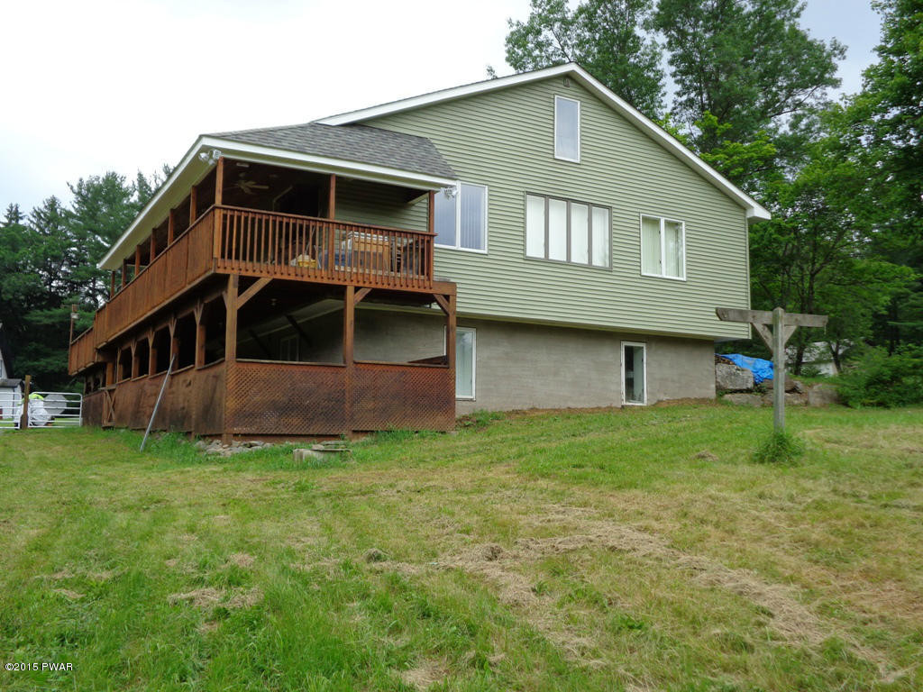 139 Rt 590 Greeley, PA 18425 - Photo 4 of 54
