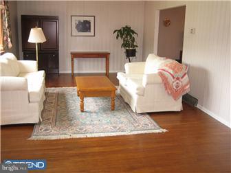 3027 Appledale Road Audubon, PA 19403 - Photo 11 of 12 Living Room
