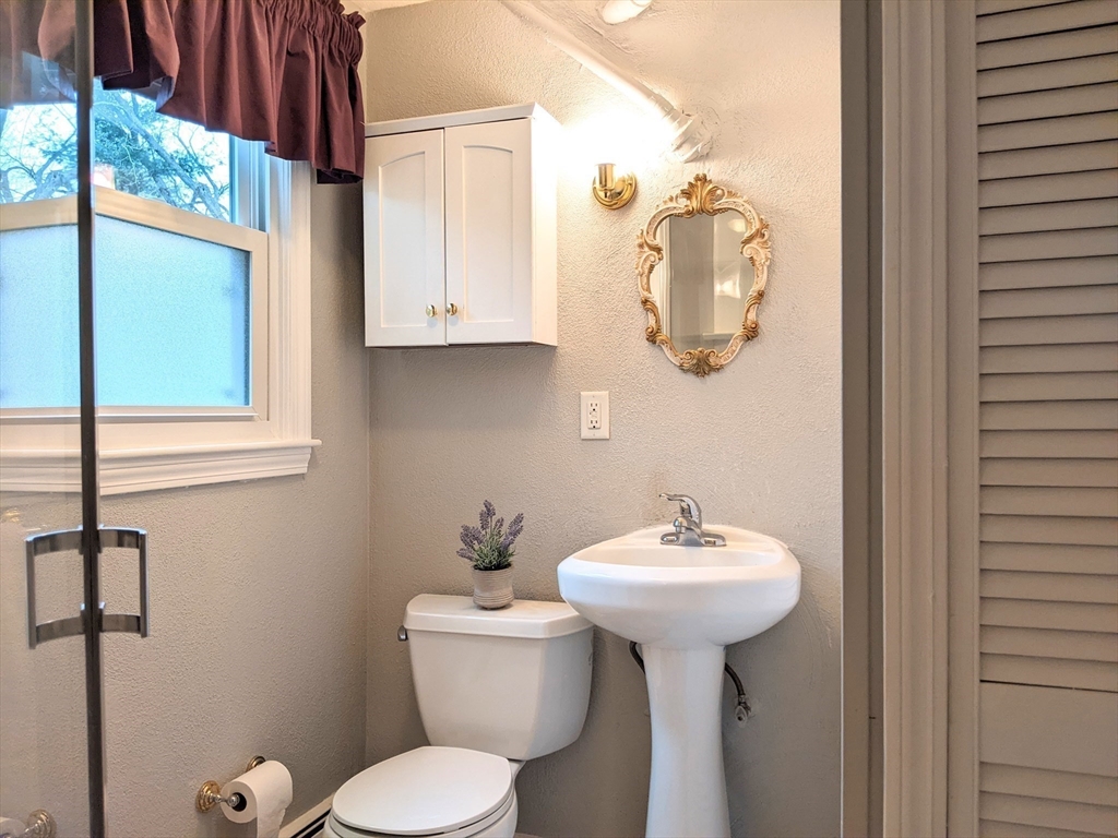 14 Fayette Road Bedford, MA 01730 - Photo 29 of 39 Gallery Image 29