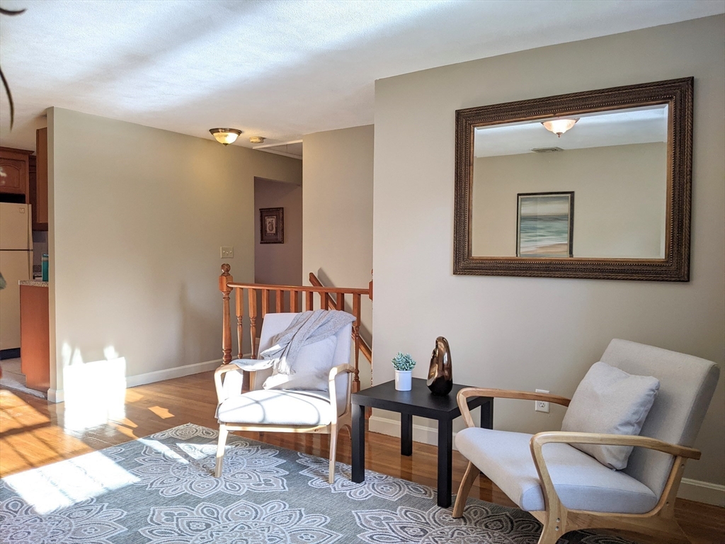 14 Fayette Road Bedford, MA 01730 - Photo 8 of 39 Gallery Image 8