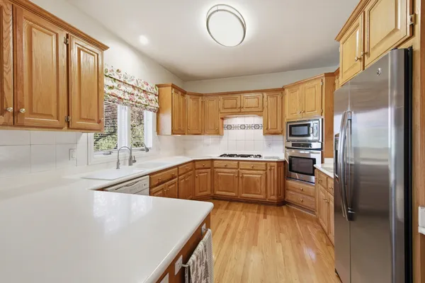 $745,000 | 2804 Royal St Georges Court, St. Charles, IL 60174