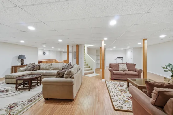 $745,000 | 2804 Royal St Georges Court, St. Charles, IL 60174