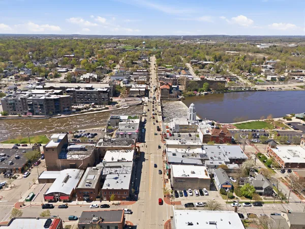 $745,000 | 2804 Royal St Georges Court, St. Charles, IL 60174