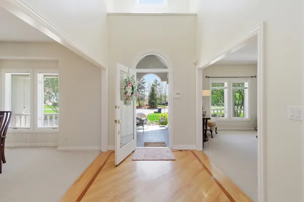 $745,000 | 2804 Royal St Georges Court, St. Charles, IL 60174