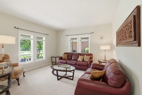 $745,000 | 2804 Royal St Georges Court, St. Charles, IL 60174