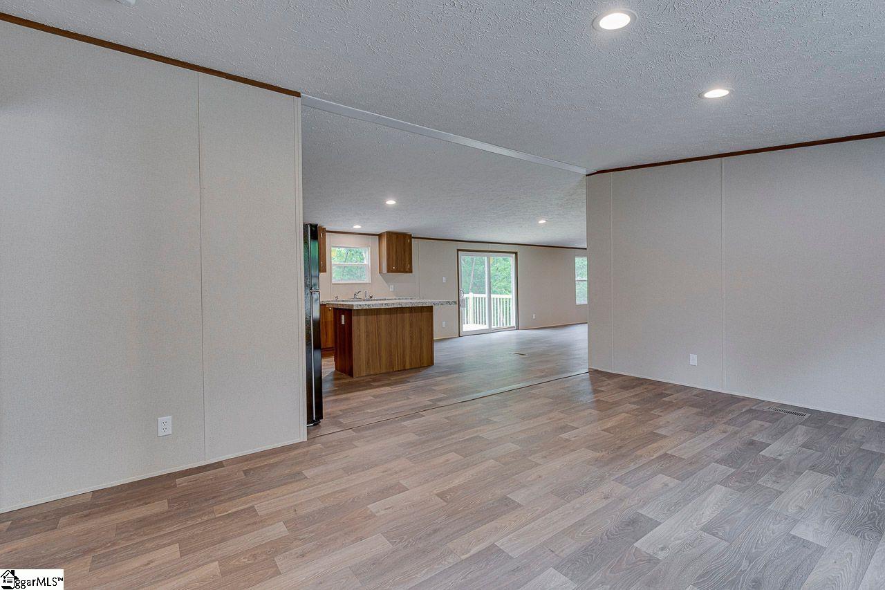 433 Lewis Street Anderson, SC 29624 - Photo 4 of 33 Gallery Image 4