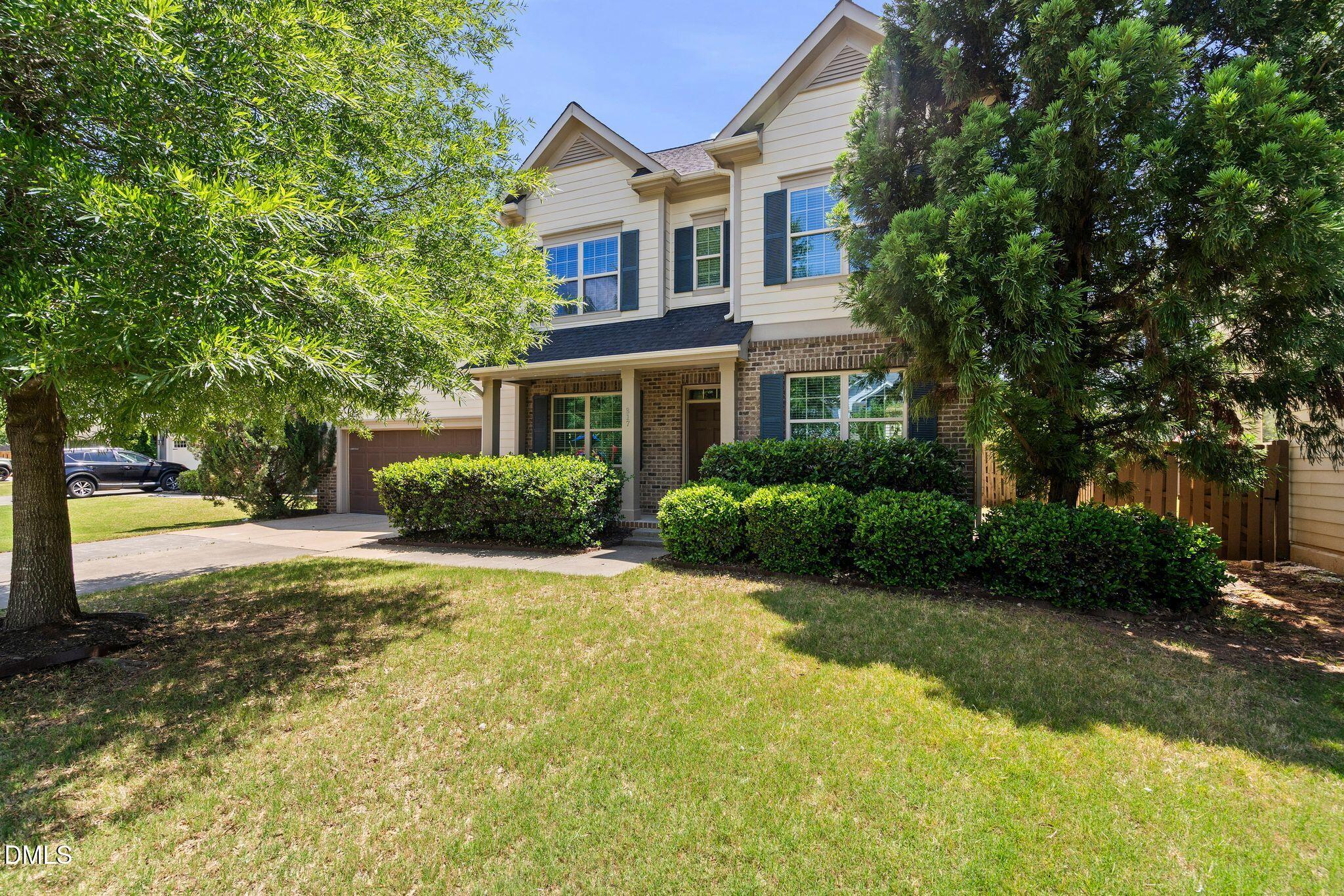 817 Wickham Ridge Road Apex, NC 27539 - Photo 2 of 58 12_NJO05261