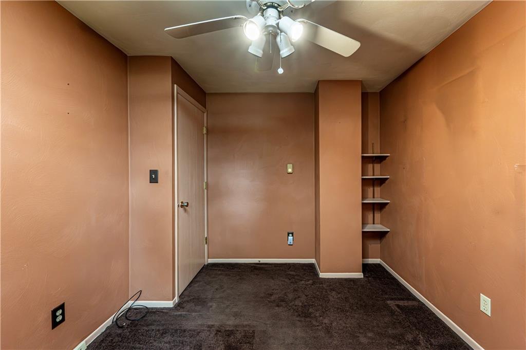2037 Ridge Road Jeannette, PA 15644 - Photo 24 of 31