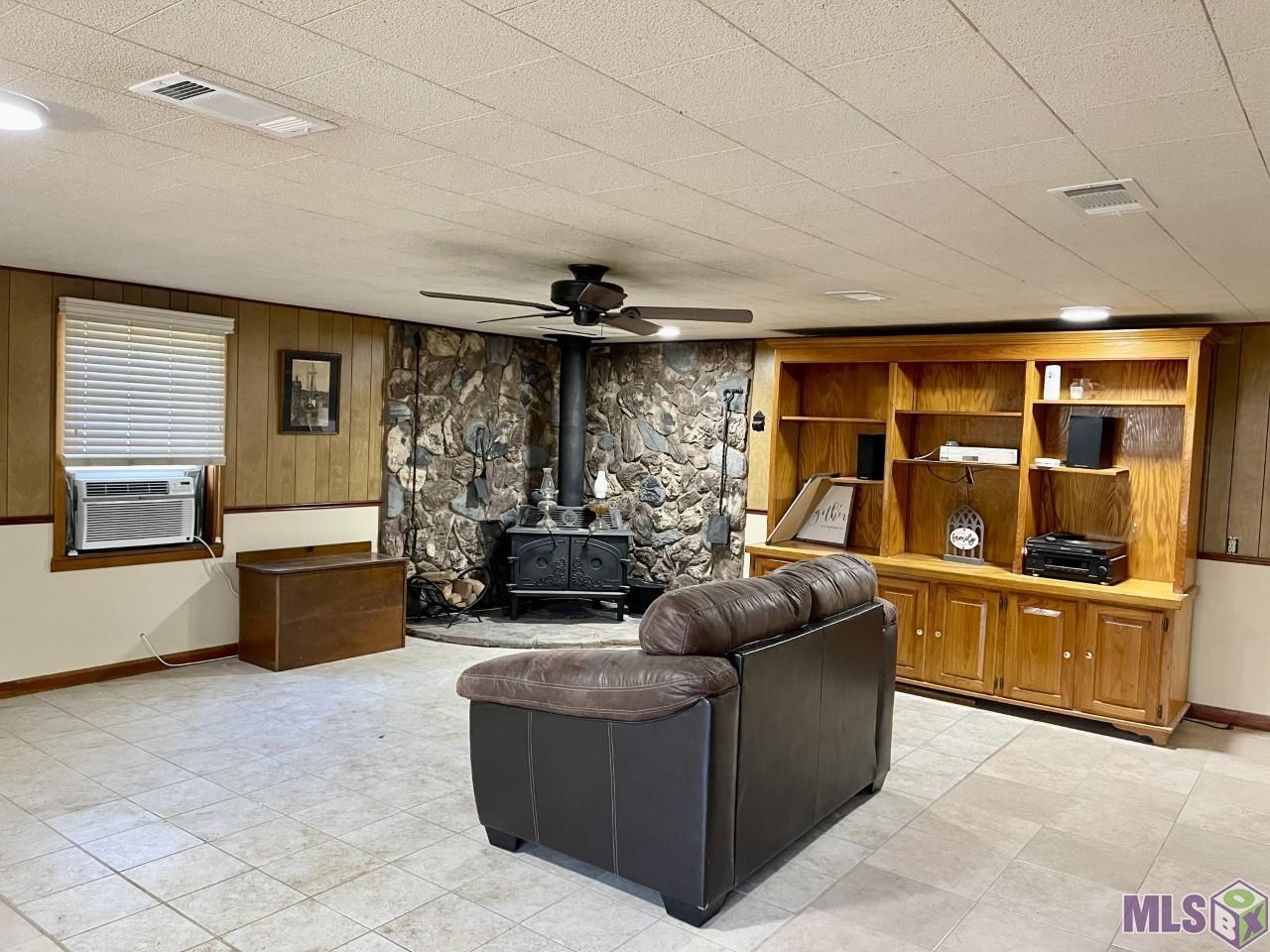 10276 Arnold Road Denham Springs, LA 70726 - Photo 8 of 14 Gallery Image 8