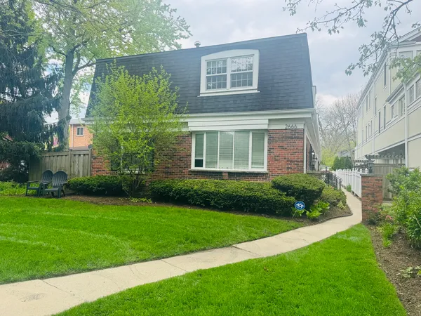 $675,000 | 2666 Prairie Avenue, Unit B, Evanston, IL 60201