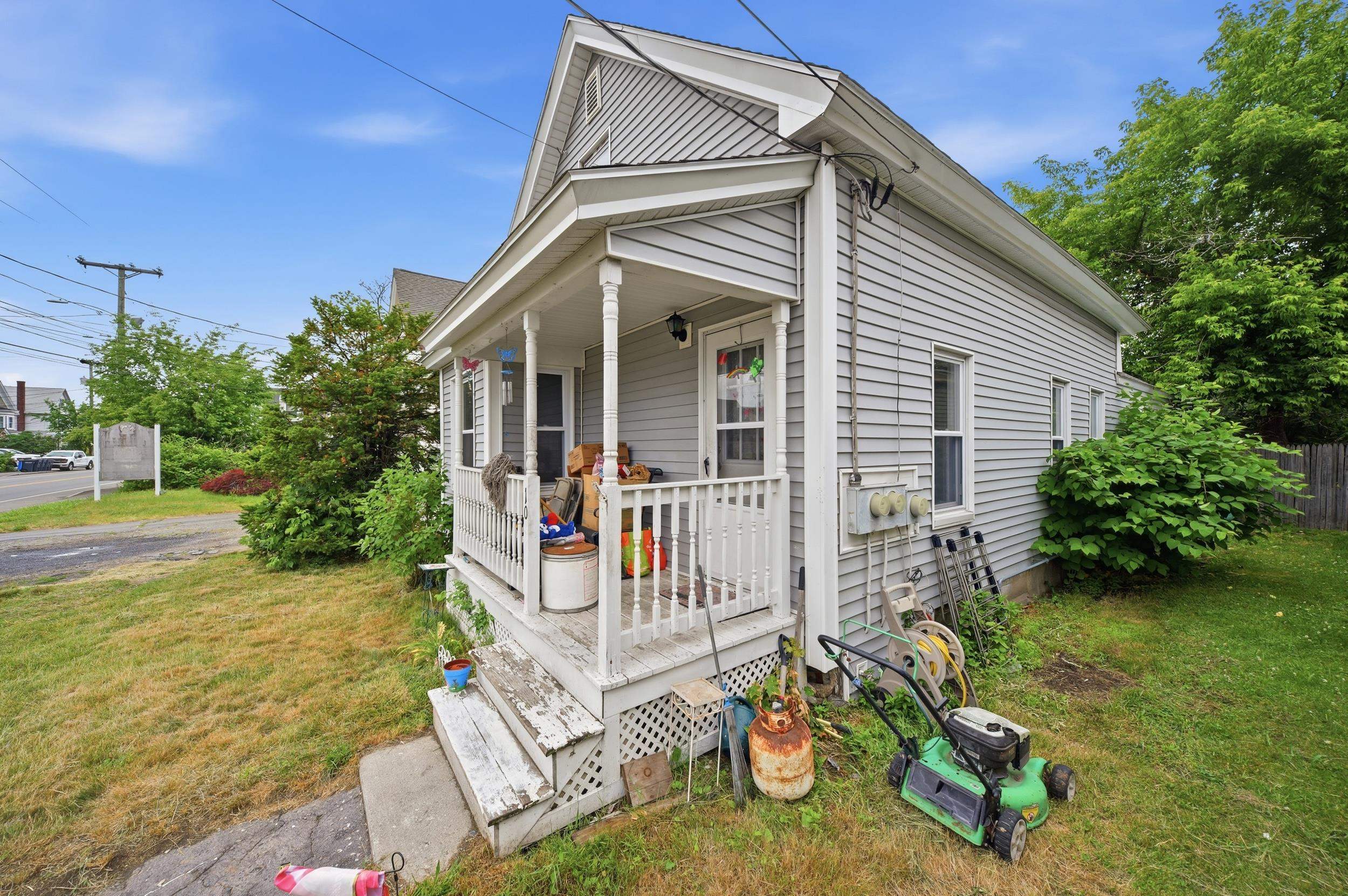 10 Birch Street Derry, NH 03038 - Photo 9 of 30