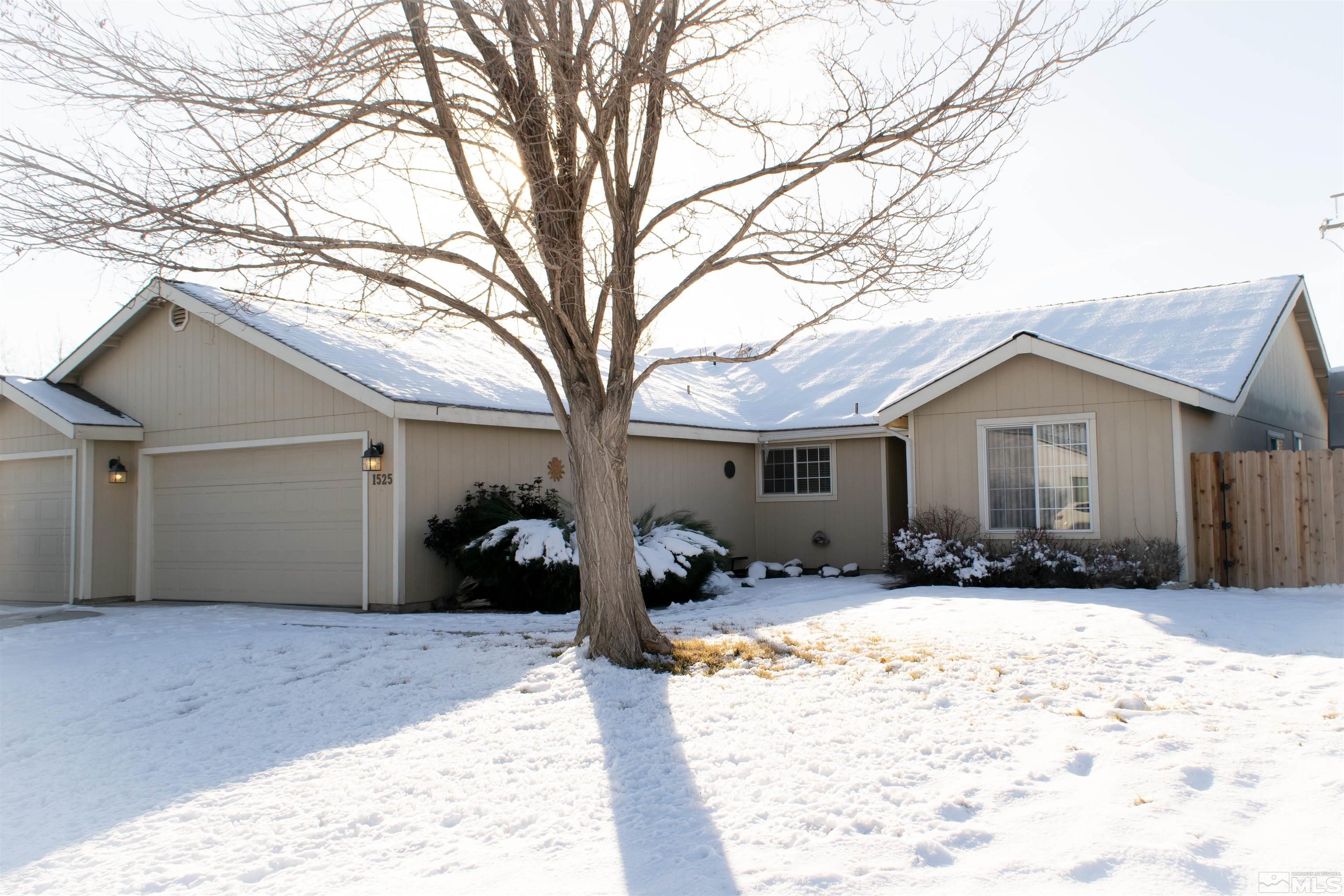 1525 Reese River Road Fernley, NV 89408 - Photo 2 of 23 Photo 2