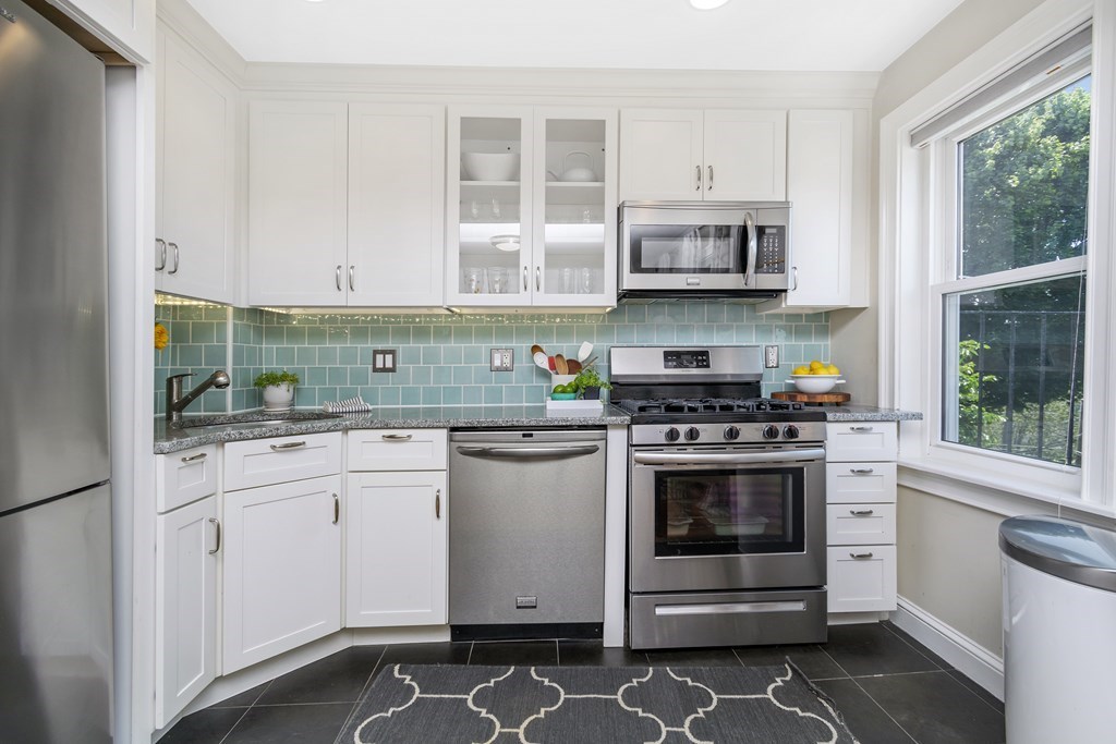 102 Baldwin Street, Unit 2 Boston, MA 02129 - Photo 3 of 15