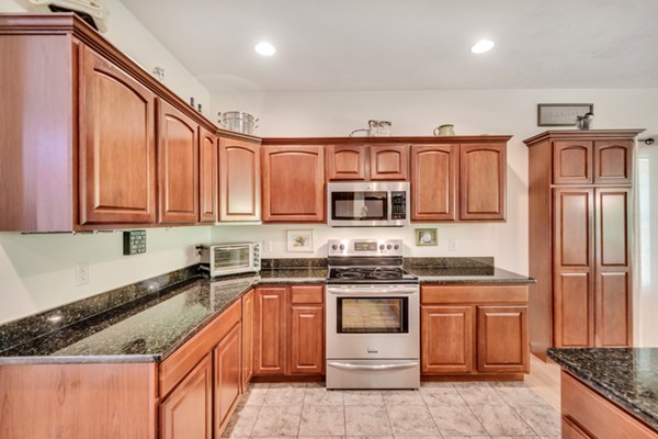 126 Podunk Road Sturbridge, MA 01566 - Photo 8 of 26