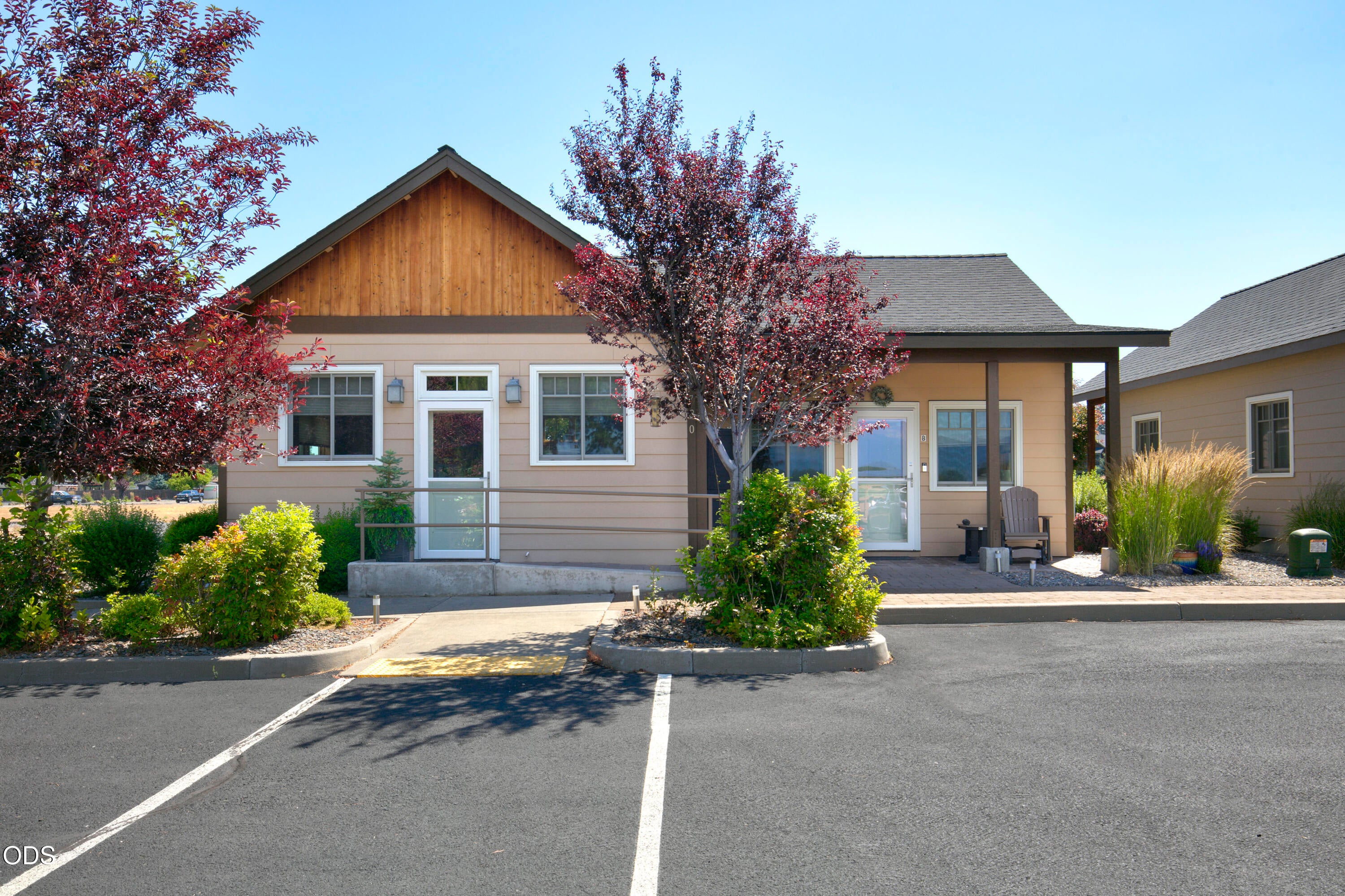 780 West View Loop Sisters, OR 97759 - Photo 1 of 21 Gallery Image 1