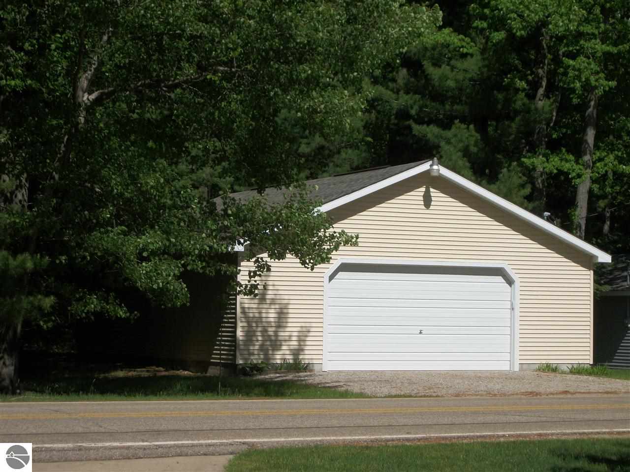 4995 Kokosing Road Hale, MI 48739 - Photo 15 of 58 1785417-14.JPG