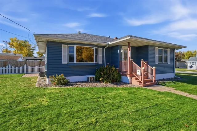 $229,000 | 402 Clark Street, Streator, IL 61364