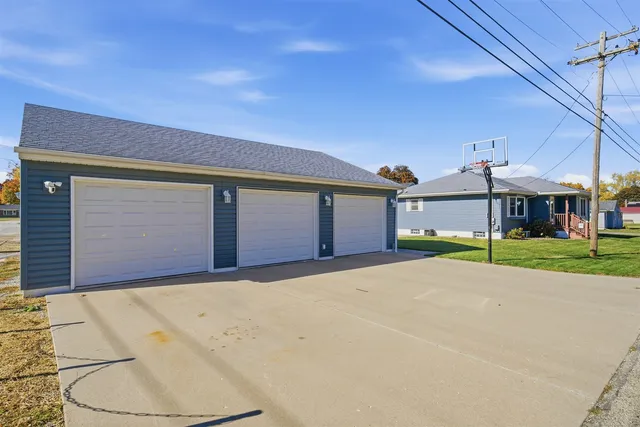 $229,000 | 402 Clark Street, Streator, IL 61364