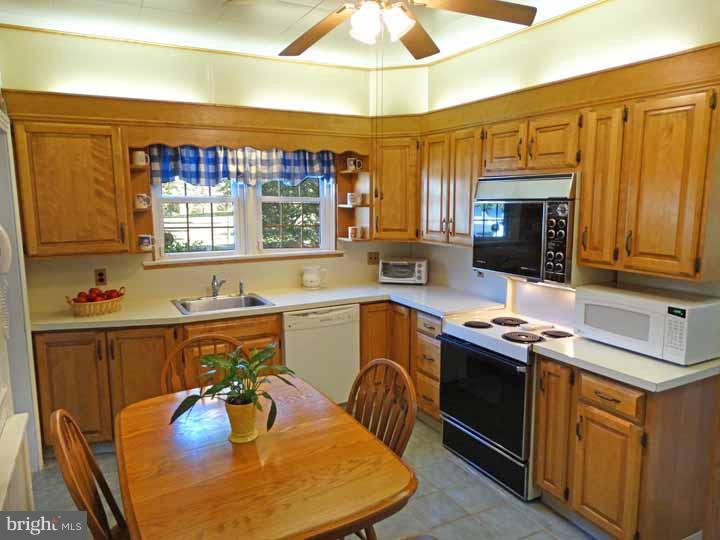 801 Brushtown Road Ambler, PA 19002 - Photo 6 of 25 Kitchen