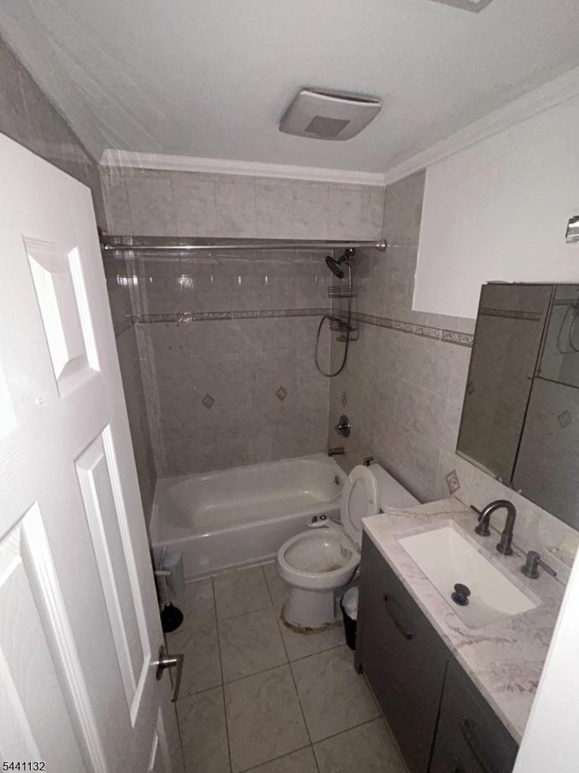 17 Raleigh Road Edison, NJ 08817 - Photo 11 of 16