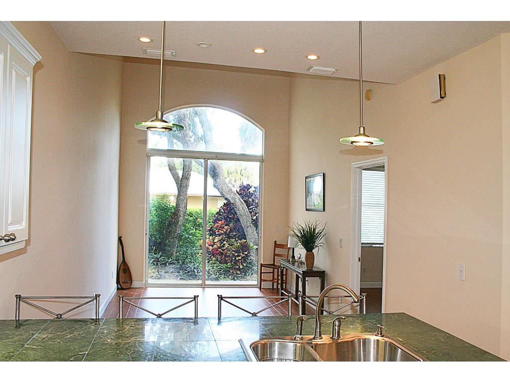 915 Bahia Mar Road Vero Beach, FL 32963 - Photo 5 of 33